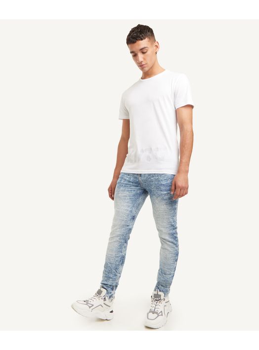 Crea outfits de moda con jeans para hombre | Seven • Seven